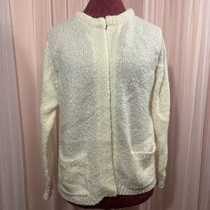 Cozy Ivory 80’s Cardigan Sweater